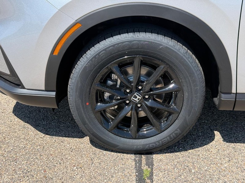 Honda CR-V Hybrid Vehicle Image 6