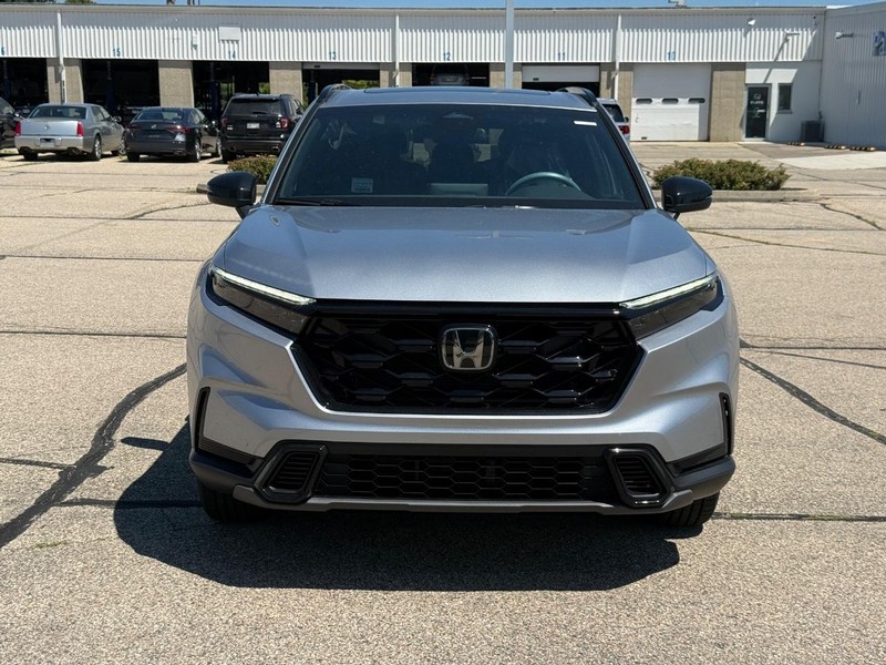 Honda CR-V Hybrid Vehicle Image 8