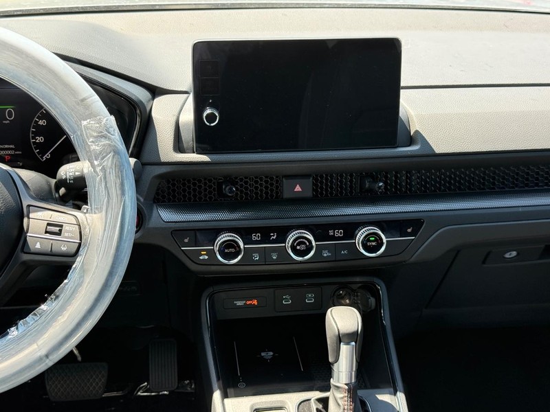 Honda CR-V Hybrid Vehicle Image 11