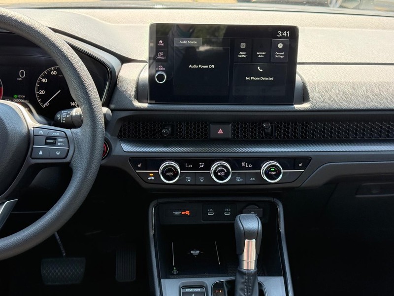 Honda CR-V Vehicle Image 11
