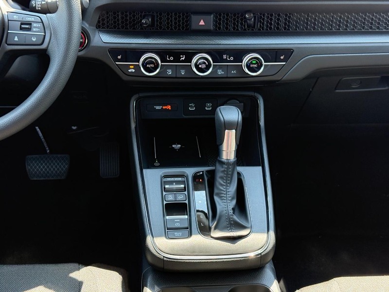 Honda CR-V Vehicle Image 12