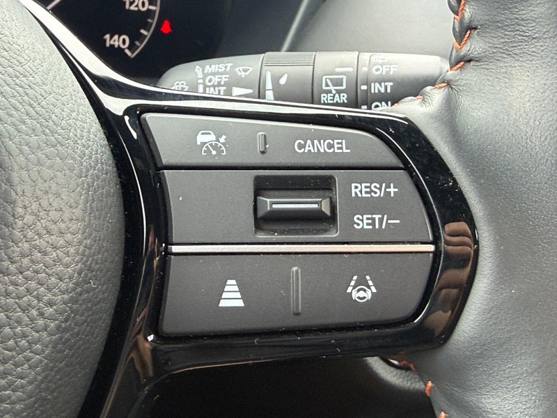 Honda HR-V Vehicle Full-screen Gallery Image 14