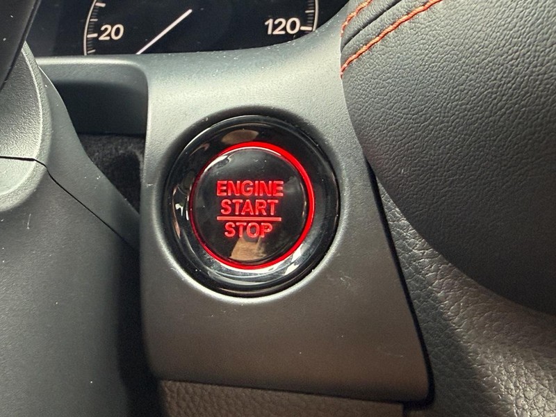 Honda HR-V Vehicle Full-screen Gallery Image 15