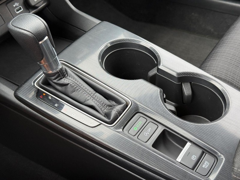 Honda Civic Sedan Vehicle Full-screen Gallery Image 18