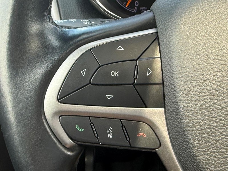Jeep Grand Cherokee WK Vehicle Image 16
