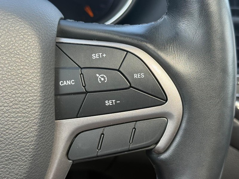 Jeep Grand Cherokee WK Vehicle Image 17