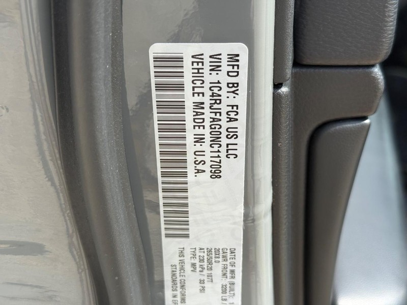 Jeep Grand Cherokee WK Vehicle Image 23
