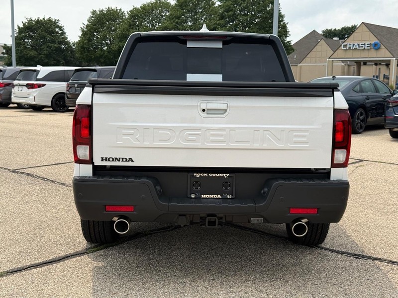 Honda Ridgeline Vehicle Image 4