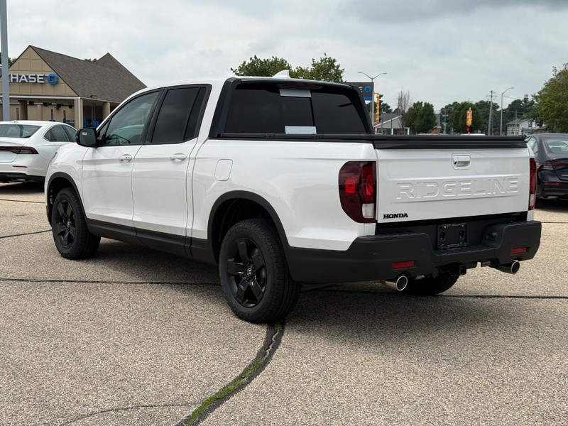 Honda Ridgeline Vehicle Image 5