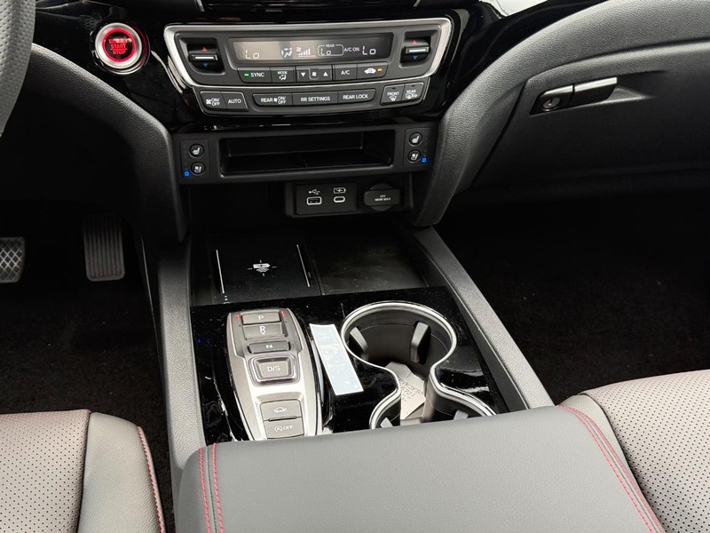 Honda Ridgeline Vehicle Image 11