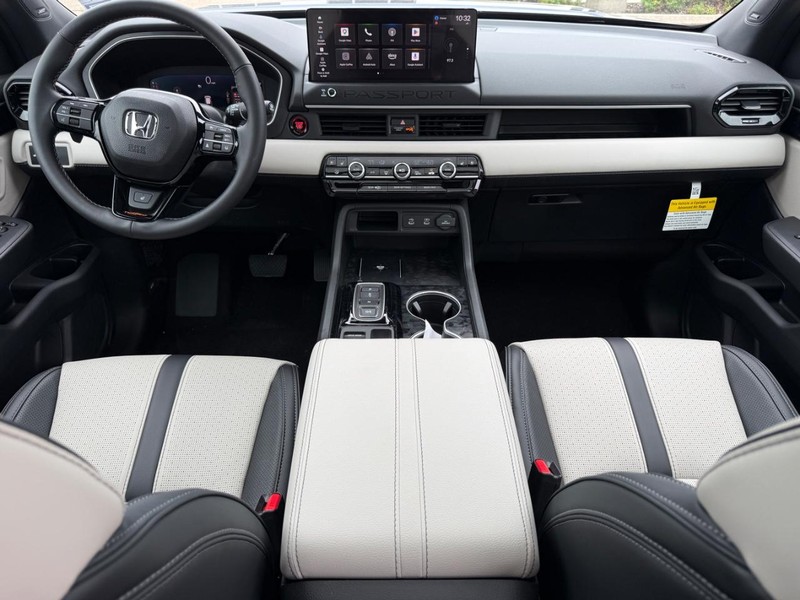 Honda Passport Vehicle Image 8