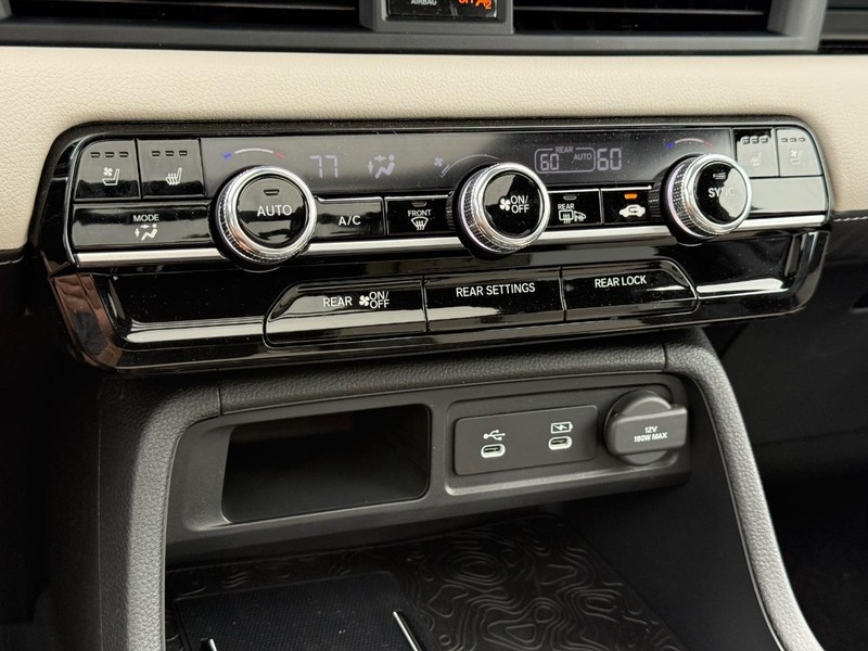 Honda Passport Vehicle Image 16