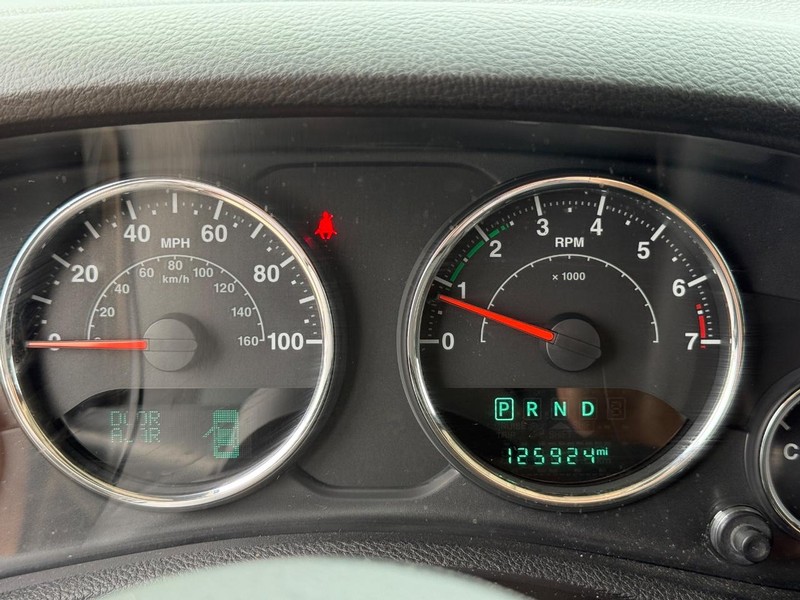 Jeep Wrangler Unlimited Vehicle Image 22