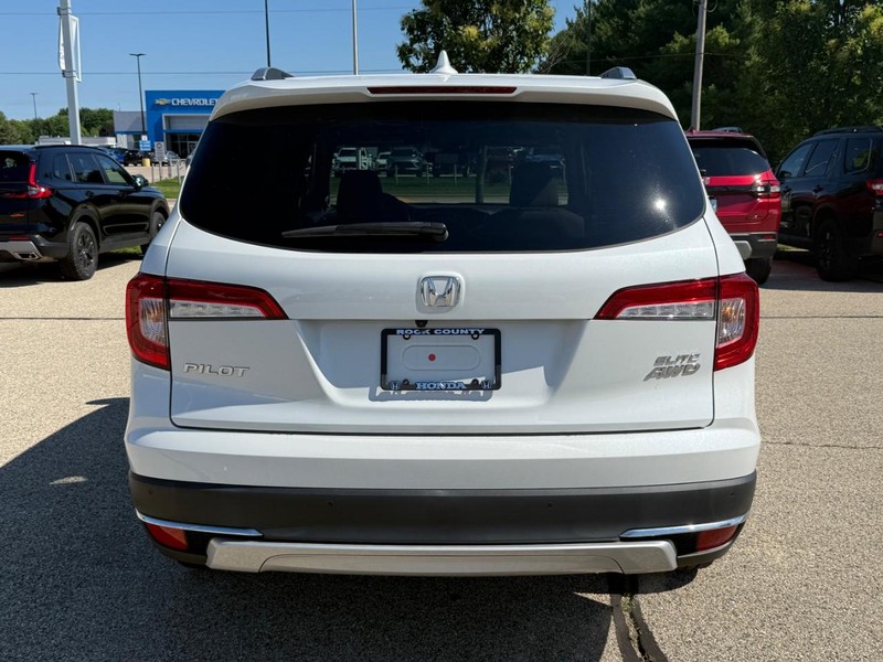 Honda Pilot Vehicle Full-screen Gallery Image 04