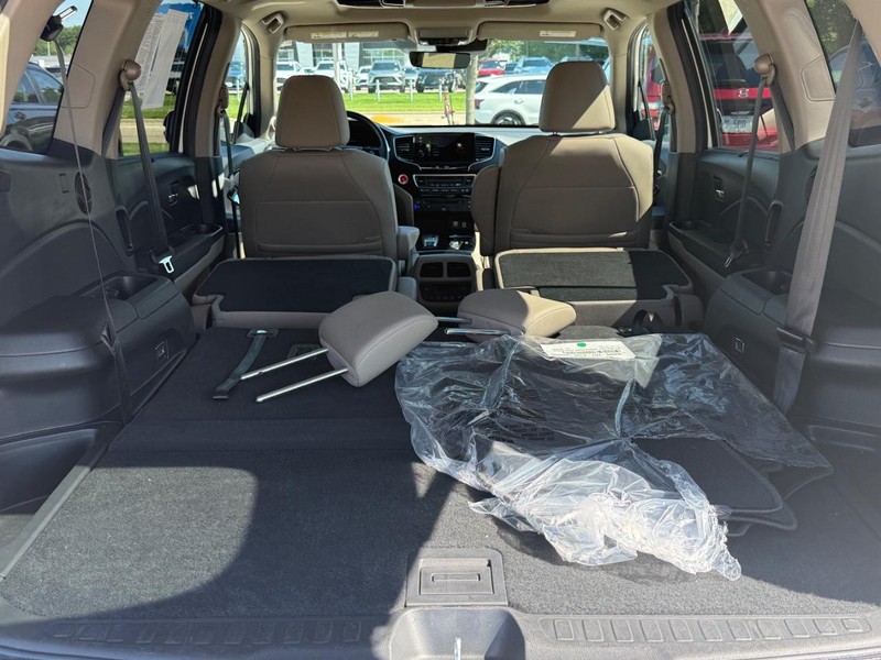 Honda Pilot Vehicle Full-screen Gallery Image 05