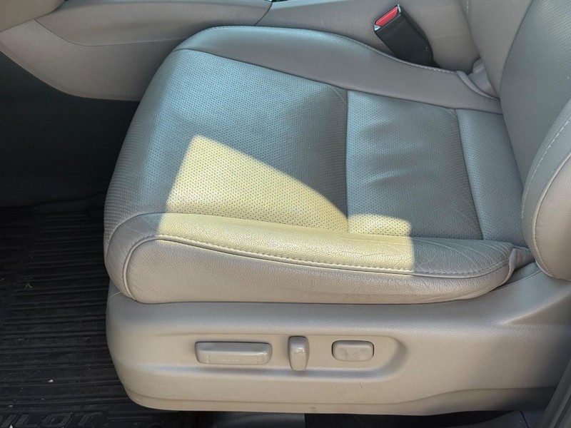 Honda Pilot Vehicle Full-screen Gallery Image 23