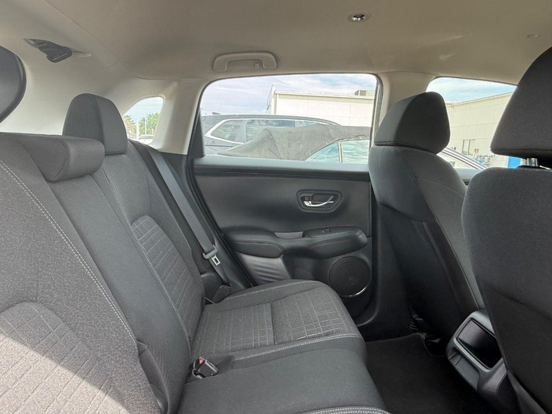 Honda HR-V Vehicle Full-screen Gallery Image 07