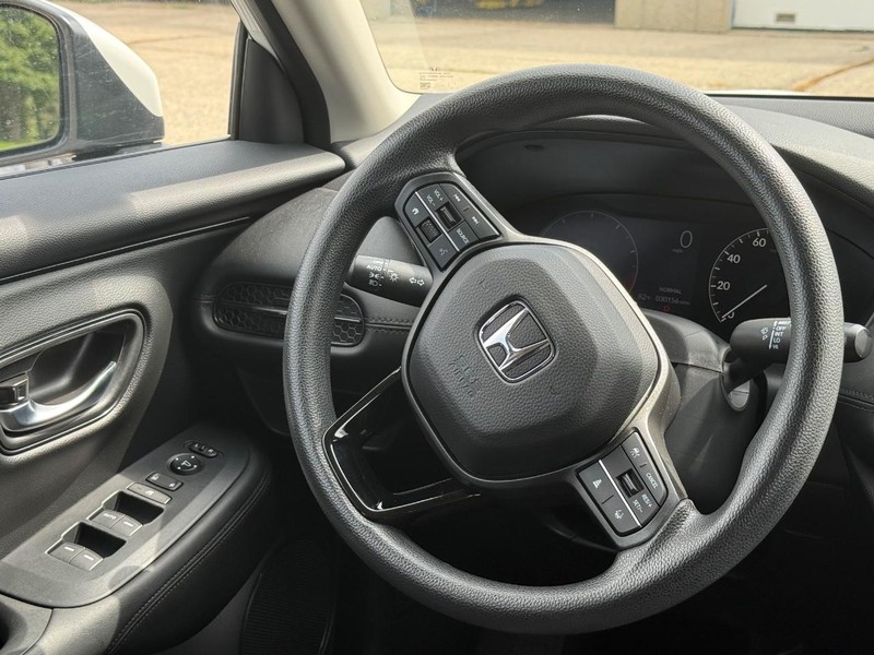 Honda HR-V Vehicle Full-screen Gallery Image 11