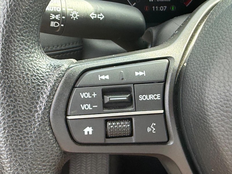 Honda HR-V Vehicle Full-screen Gallery Image 13
