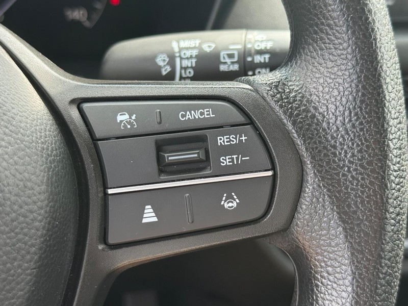Honda HR-V Vehicle Full-screen Gallery Image 14