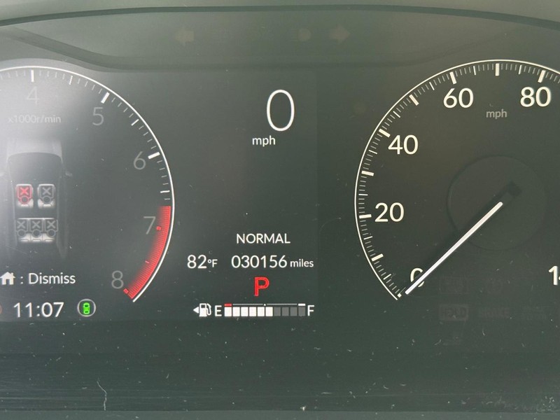 Honda HR-V Vehicle Full-screen Gallery Image 15