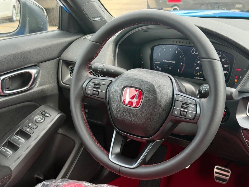 Honda Civic Type R Vehicle Image 9