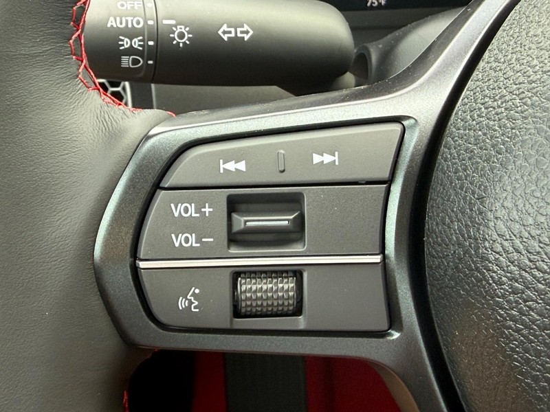 Honda Civic Type R Vehicle Image 11