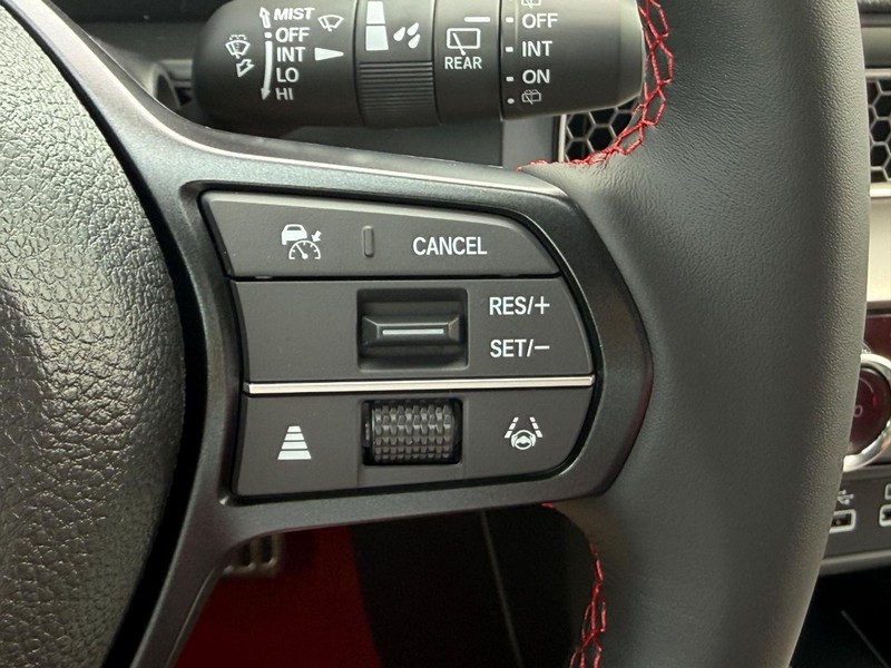 Honda Civic Type R Vehicle Image 12