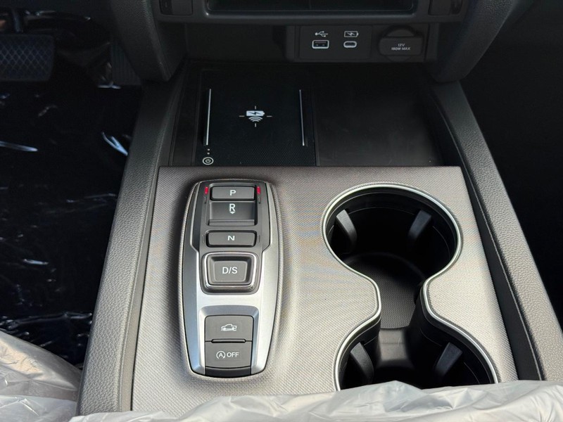 Honda Ridgeline Vehicle Image 8