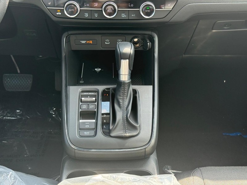 Honda CR-V Vehicle Image 8