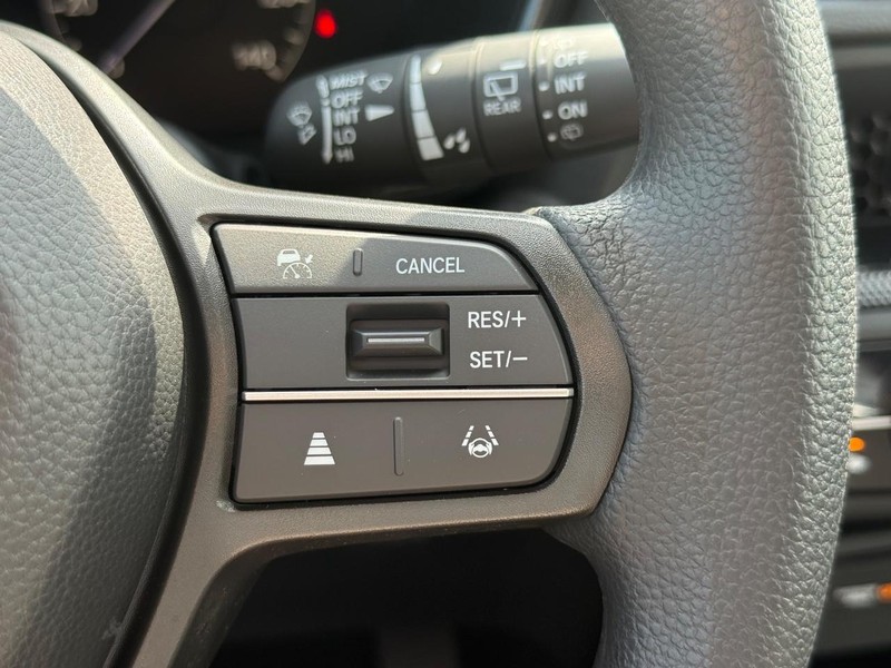 Honda CR-V Vehicle Image 12