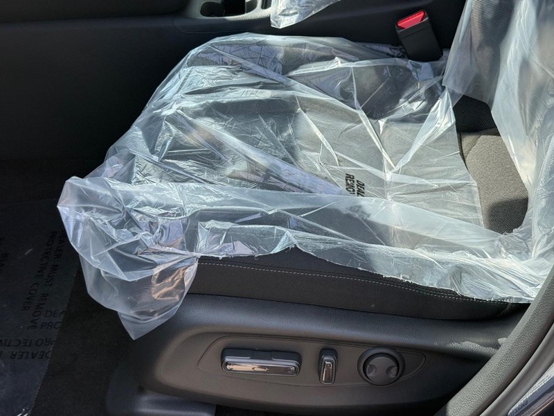Honda CR-V Vehicle Image 15