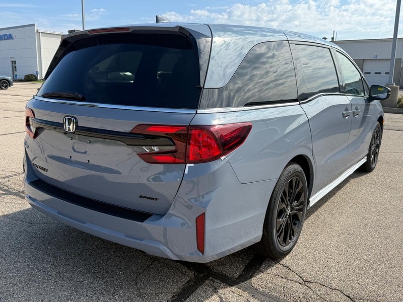Honda Odyssey Vehicle Image 3