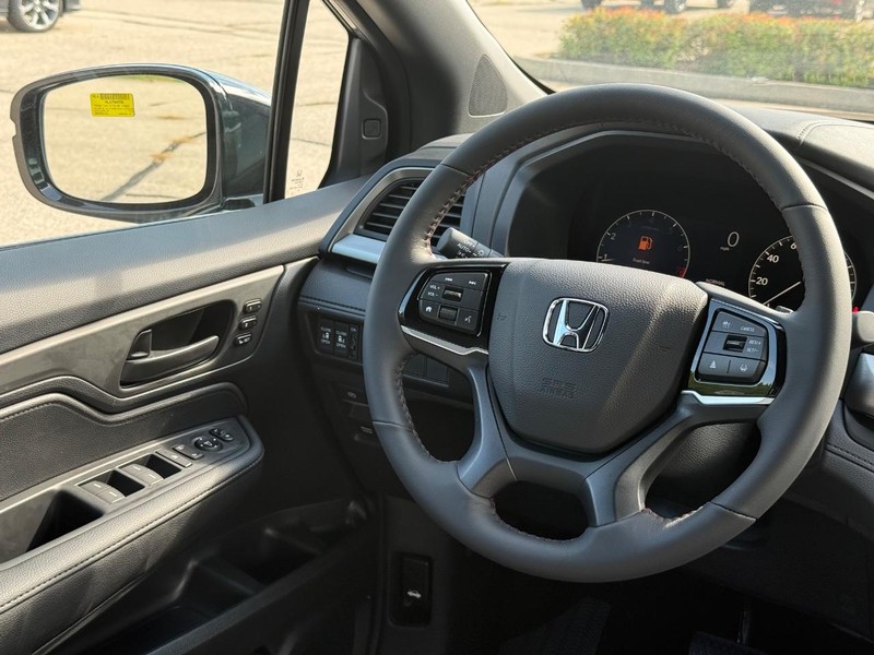 Honda Odyssey Vehicle Image 9