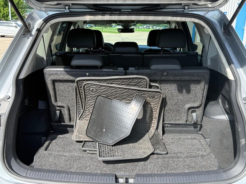 Volkswagen Tiguan Vehicle Image 5