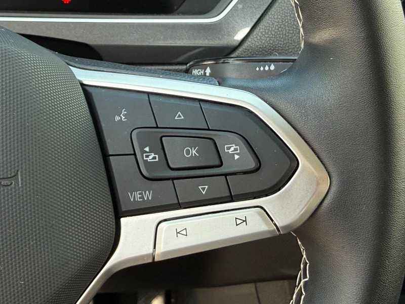 Volkswagen Tiguan Vehicle Image 17