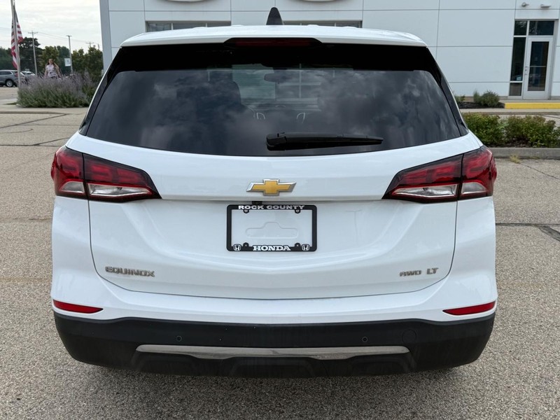 Chevrolet Equinox Vehicle Image 4