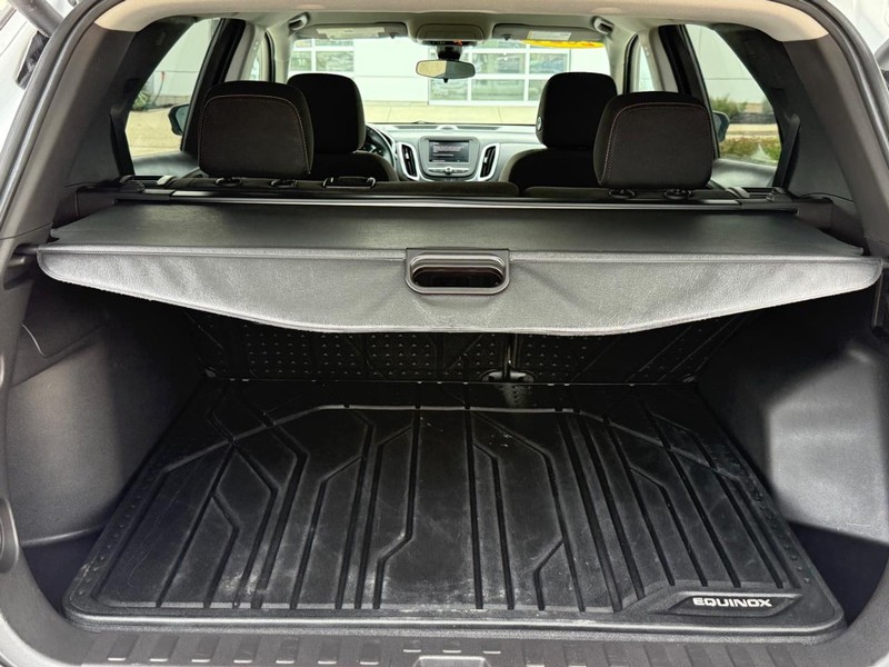 Chevrolet Equinox Vehicle Image 5