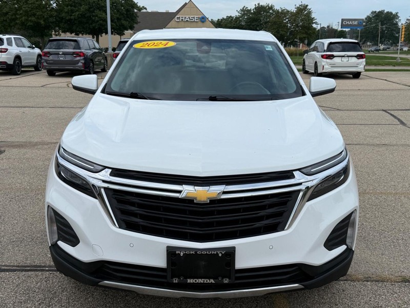 Chevrolet Equinox Vehicle Image 9