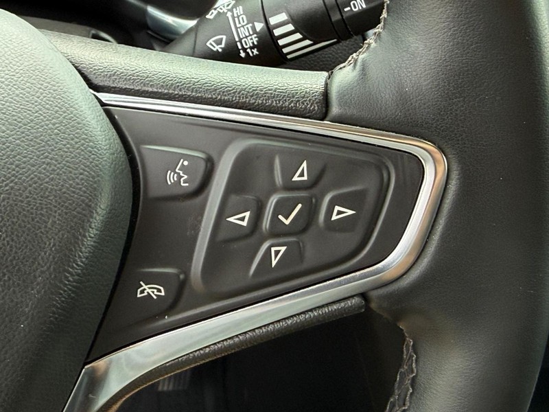 Chevrolet Equinox Vehicle Image 17