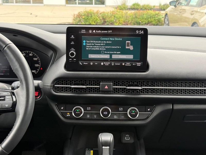 Honda HR-V Vehicle Full-screen Gallery Image 11