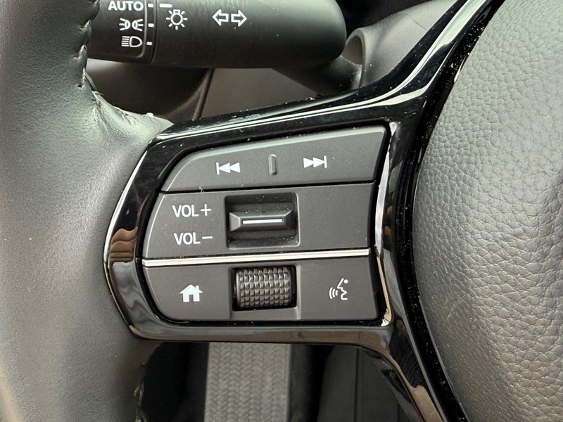 Honda HR-V Vehicle Full-screen Gallery Image 15