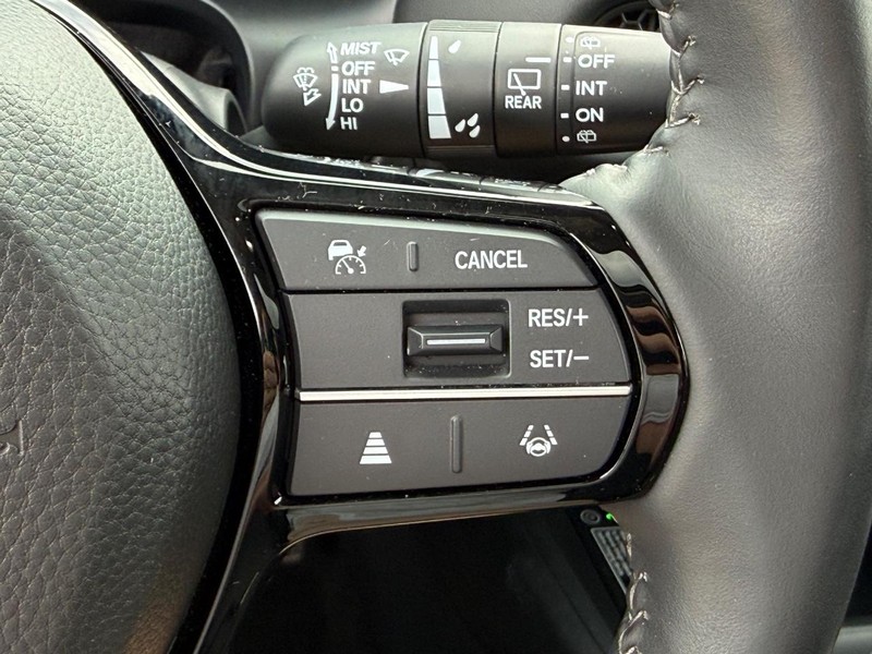 Honda HR-V Vehicle Full-screen Gallery Image 16