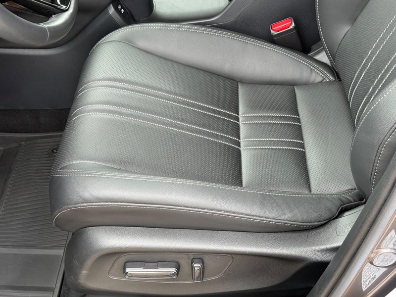 Honda HR-V Vehicle Full-screen Gallery Image 21