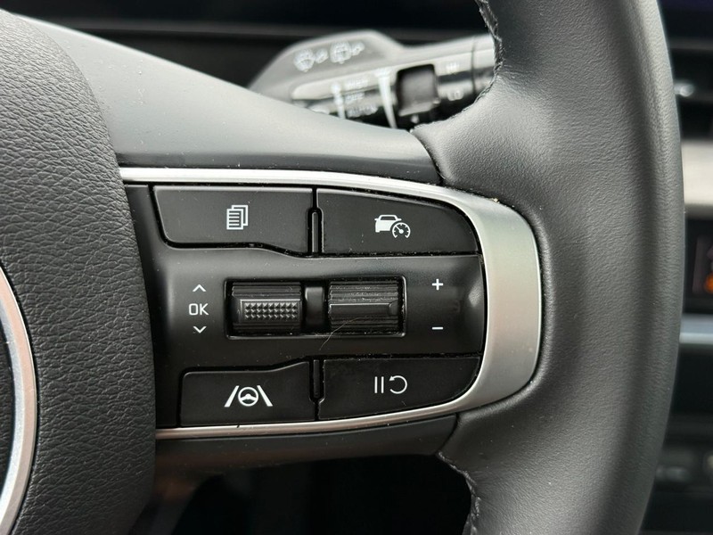 Kia Sportage Vehicle Image 17