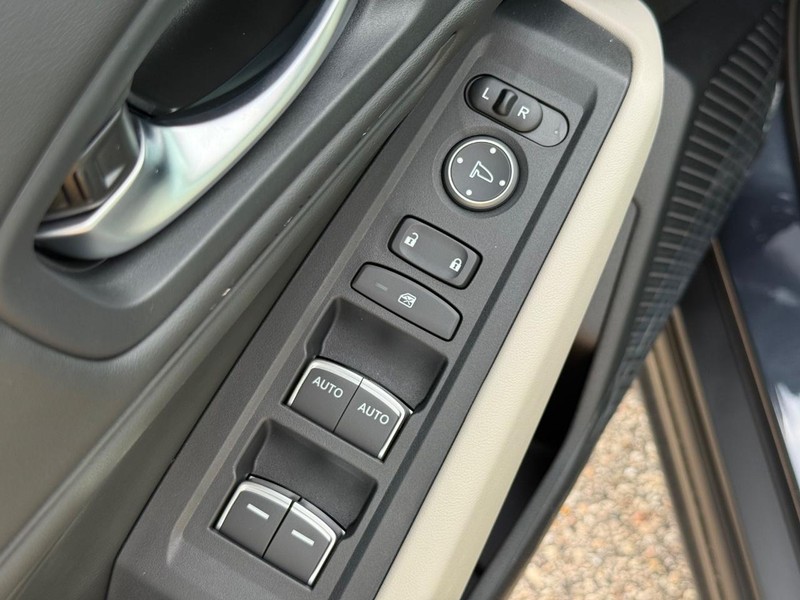 Honda Accord Sedan Vehicle Image 14