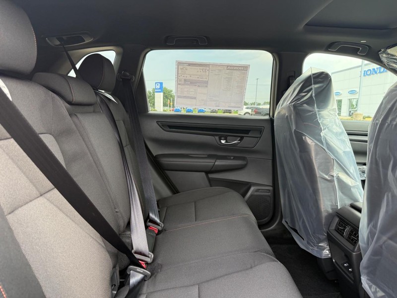 Honda CR-V Hybrid Vehicle Image 5