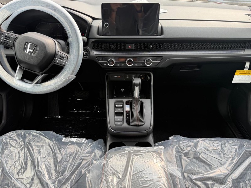 Honda CR-V Hybrid Vehicle Image 6