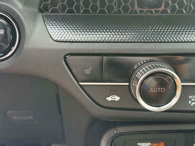 Honda CR-V Hybrid Vehicle Image 11