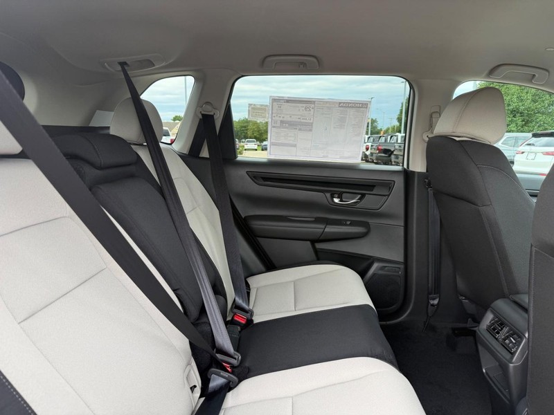 Honda CR-V Vehicle Image 5